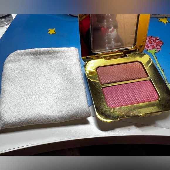 Tom Ford sheer Cheek duo in 05 Lissome - Picture 3 of 8